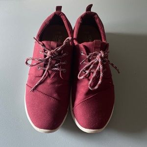 TOMS Sneakers